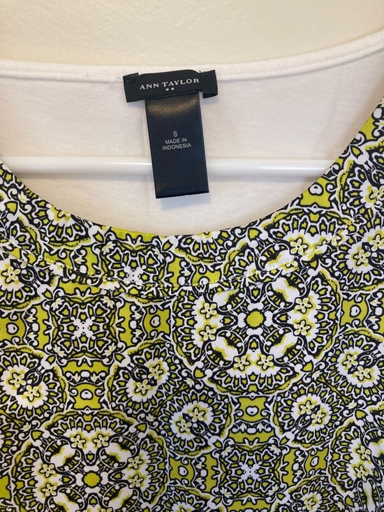 6 Ann Taylor/Loft tops. All sizes small and petite small. - Picture 3 of 13